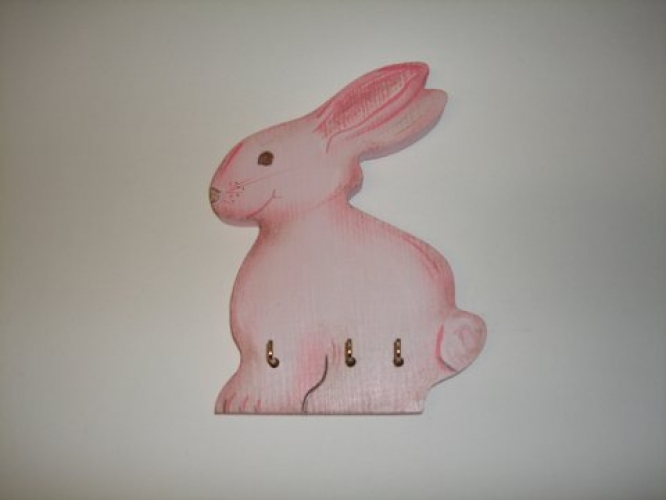 Hand-painted wooden key hanger (rabbit).