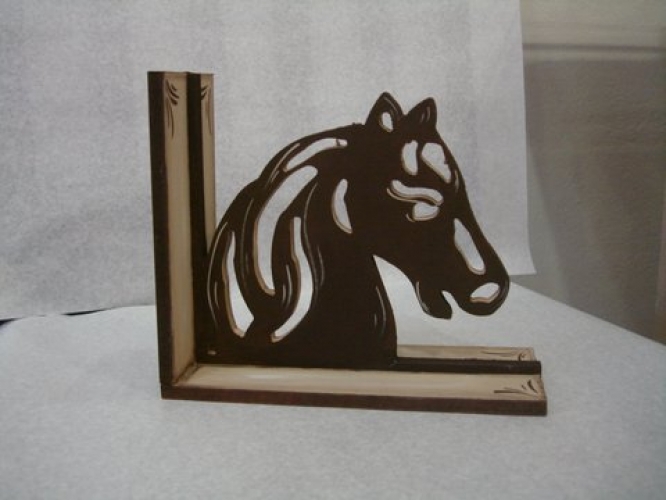 Χειροποίητος ξύλινος βιβλιοστάτης “άλογο”.